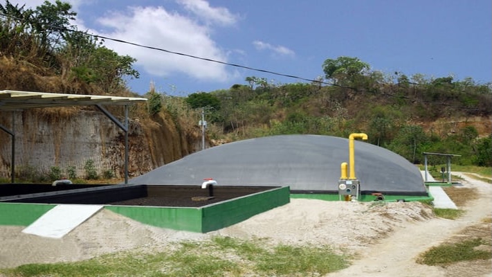 CSTR lagoon digester for tropical climate - chicken manure, cattle manure, pork manure, POME, dairy waste  - Aqualimpia Engineering Germany