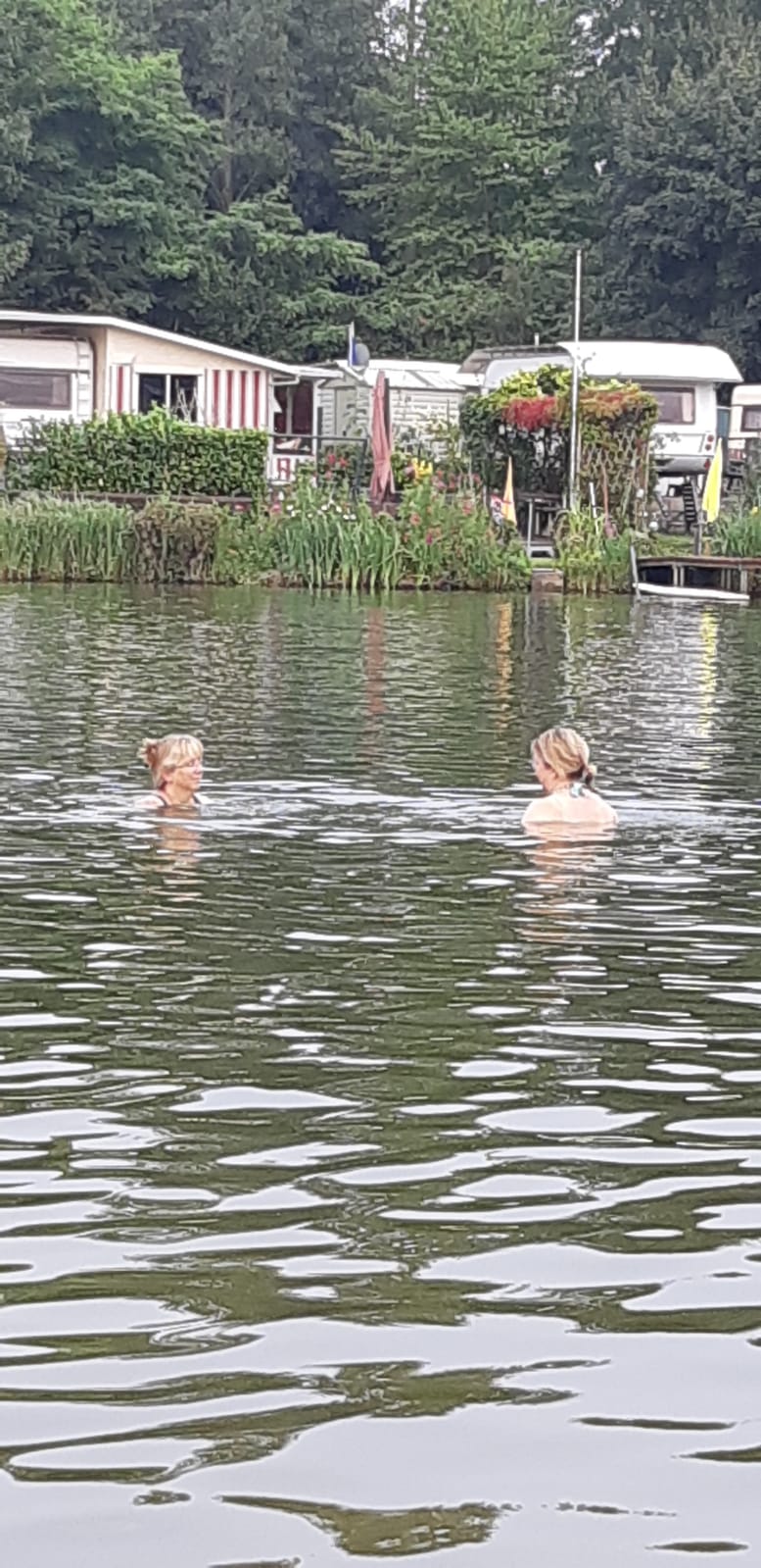 Danach war eine Abkühlung im See nötig! Wunderbar...
