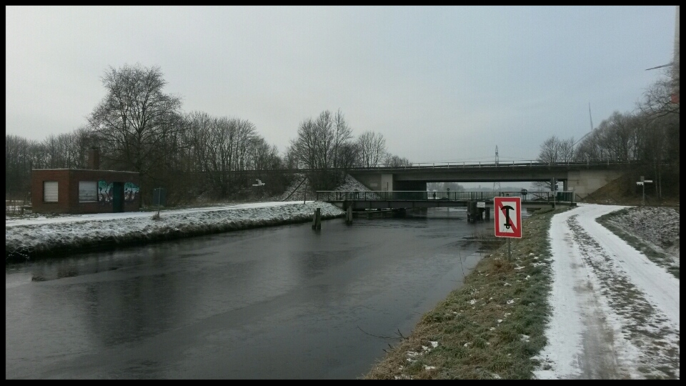 Tanjas Gefängnis am Ems-Jade-Kanal