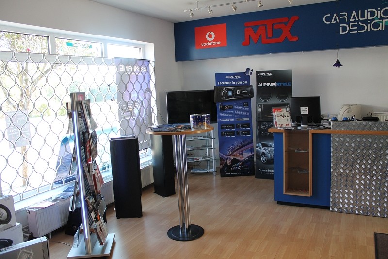 Unser Laden mit Ausstellung - schauen Sie gern vorbei!...
