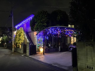 夜空に映えるイルミネーション