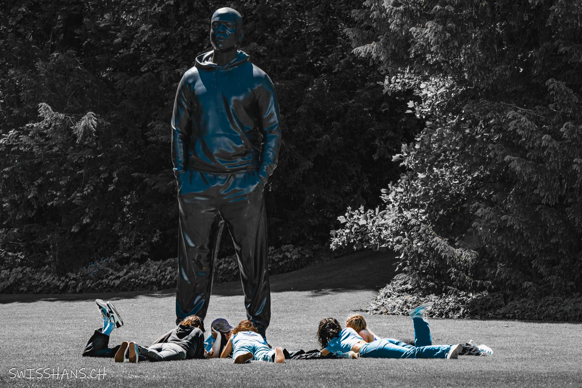 bad ragaz-badragarts-mann-mädchen auf wiese