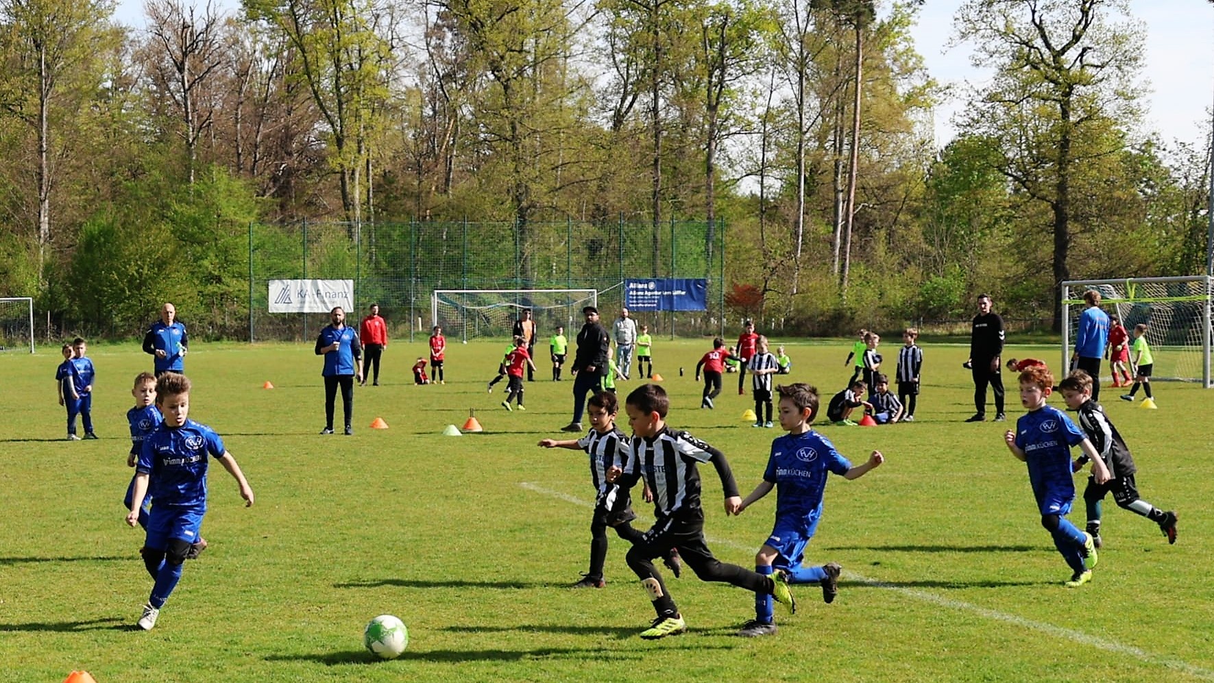 Bei schönstem Sonnenschein zu Gast beim FV Hochstetten