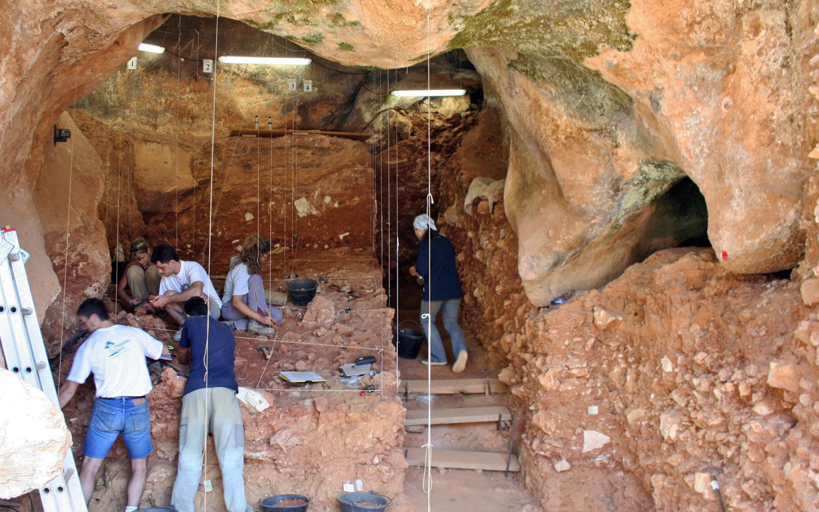 世界遺産「アタプエルカの考古遺跡」、トリンチェラ・デル・フェルカルリのサルパソス洞窟