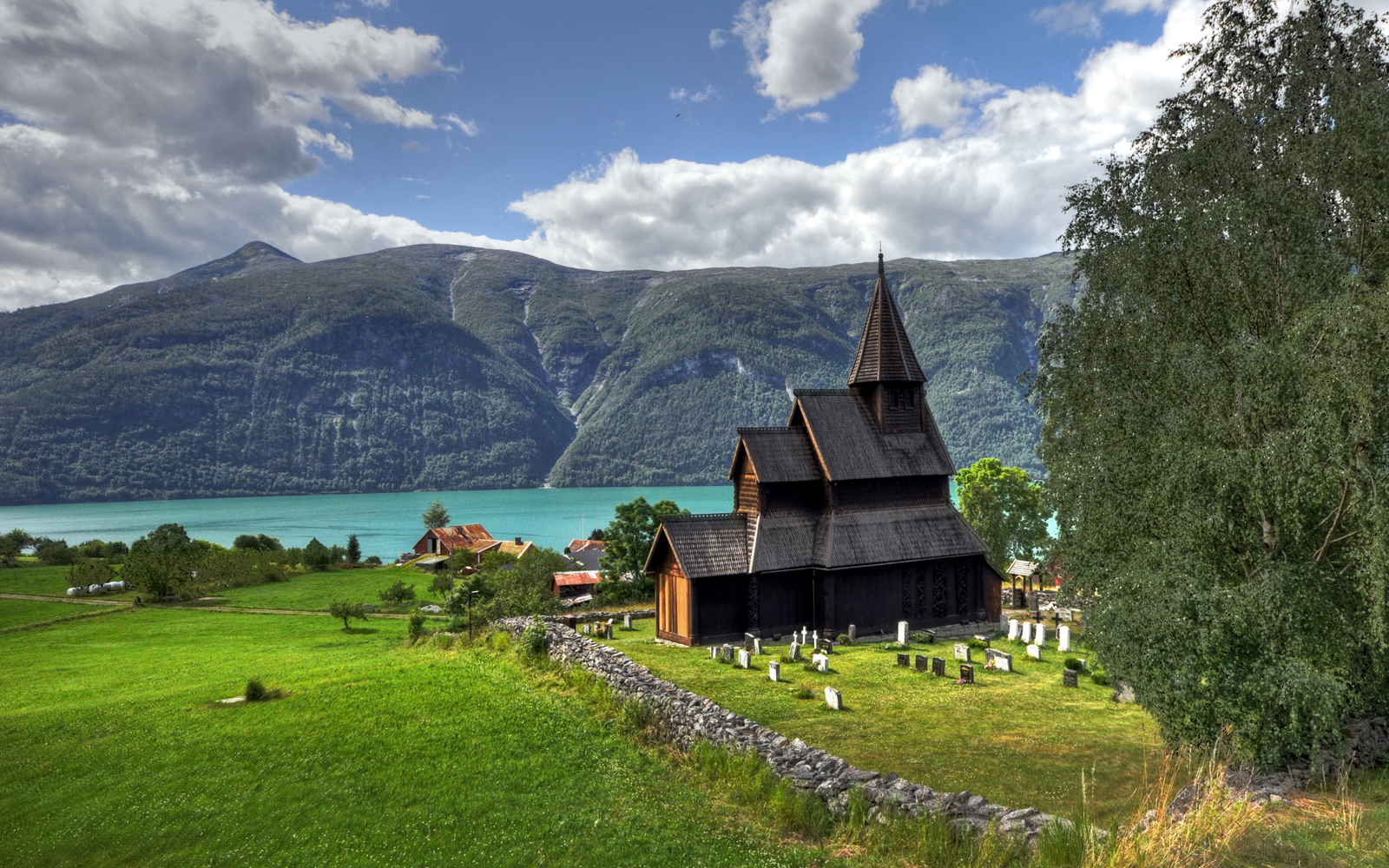 ウルネスの木造教会 世界遺産データベース