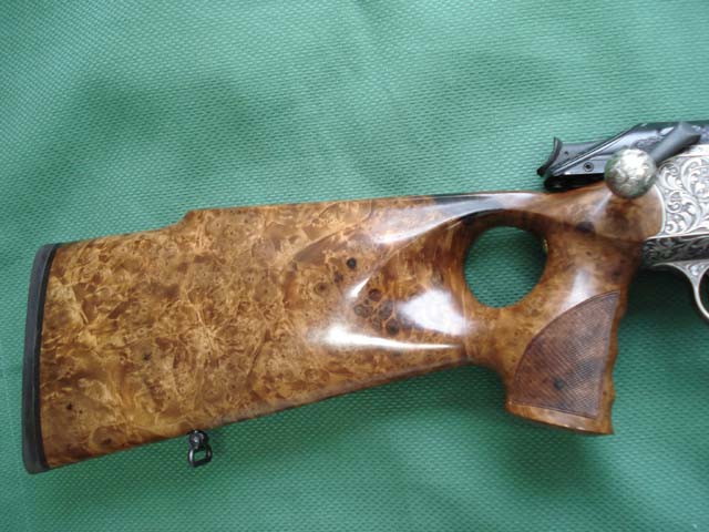 Blaser R8 Schaft bzw. Lochschaft von Sommer Exklusiv veredelt - edles Wurzelholz