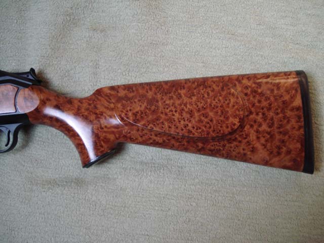 Blaser R8 Schaft von Sommer Exklusiv veredelt - edles Wurzelholz