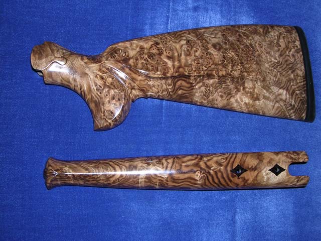 Blaser K95 Schaft von Sommer Exklusiv veredelt - edles Wurzelholz