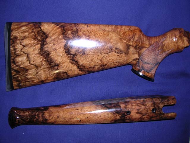 Blaser R8 Schaft von Sommer Exklusiv veredelt - edles Wurzelholz