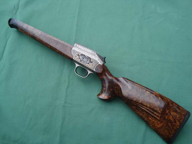 Blaser R93 Komplettveredelung von Sommer-Exklusiv - Gravuren, Gravur Rothirsch Hirsch Bär