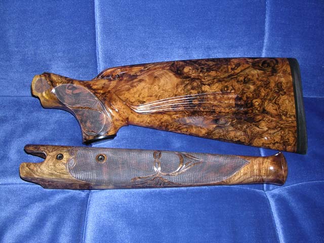Blaser R8 Schaft von Sommer Exklusiv veredelt - edles Wurzelholz