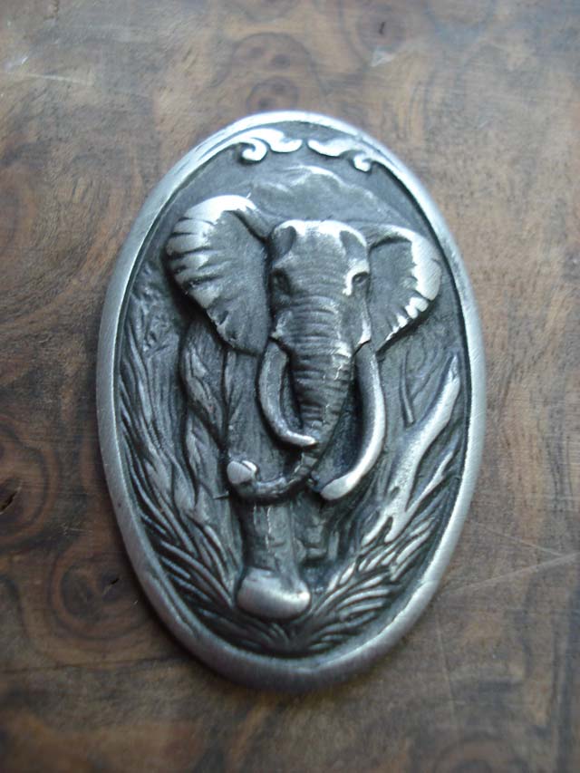 Pistolengriffkäppchen von Sommer-Exklusiv - Elefant - Gravur - veredelt by Sommer Exklusiv - Blaser