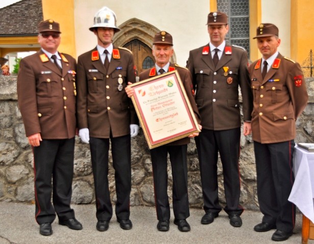 v.l.: BFI OBR Michael Neuner, KDT OBI Georg Crepaz, KDT a.D. BI Anton Stauder, LM Hansjörg Peer, KDT-Stv. BI Walter Fuß