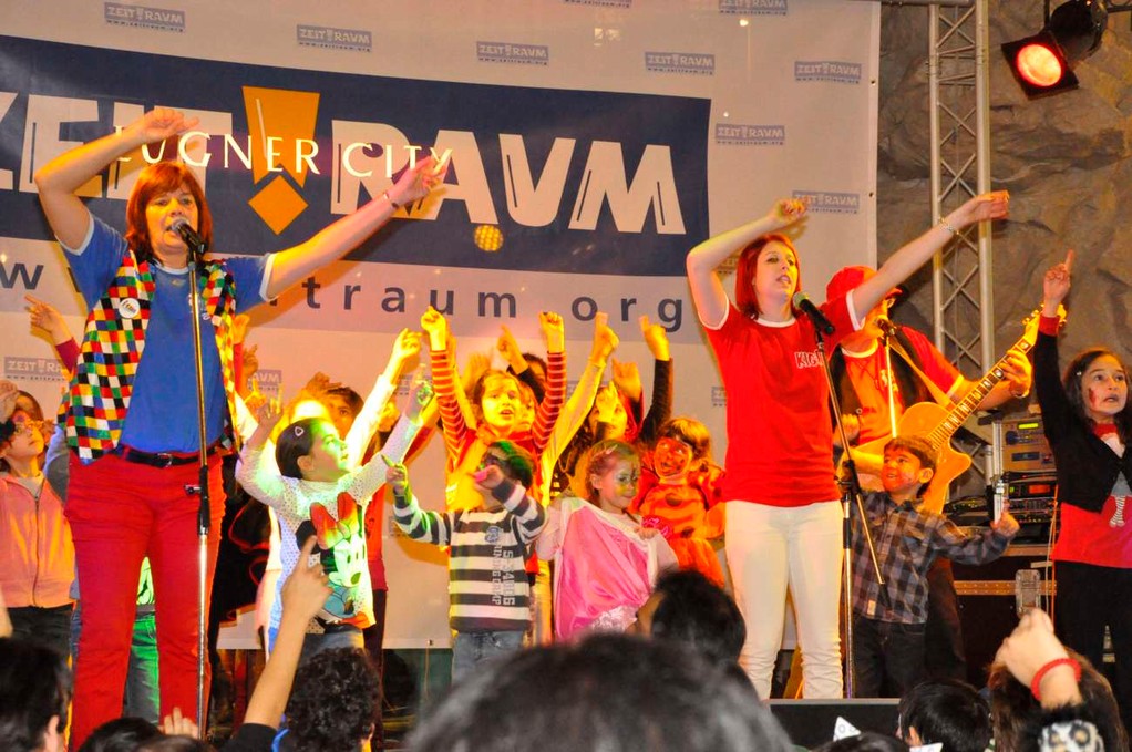 KIGRU Show - Action