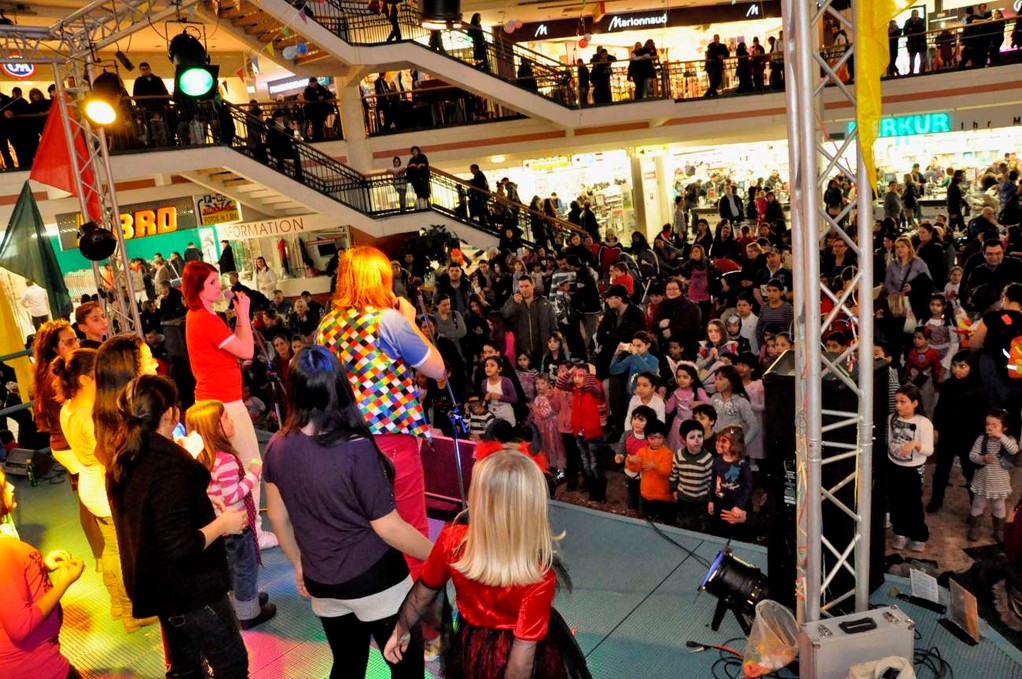 KIGRU Show - Action