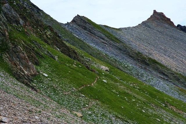 sentier vers le refuge Robert Blanc