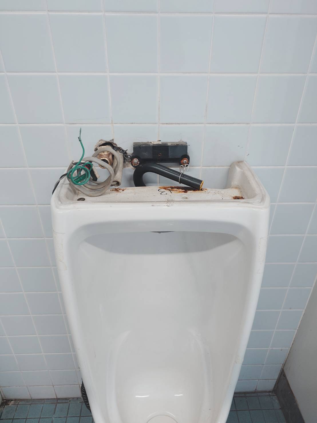 施工中