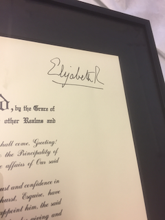 Auszeichnung mit königlicher Unterschrift