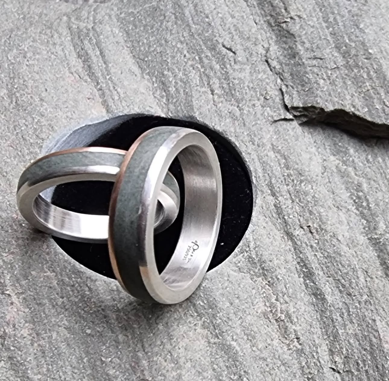 Silber  / Rotgold mit Tällistein 