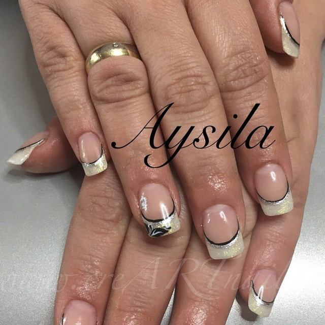 Nagelmodellage Champagner