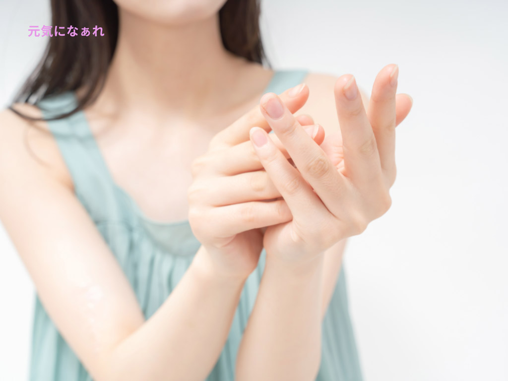 暮らしの中で続けられる手のひらセラピー(手もみセルフケア)。リンパの巡りを整えるセルフケア。