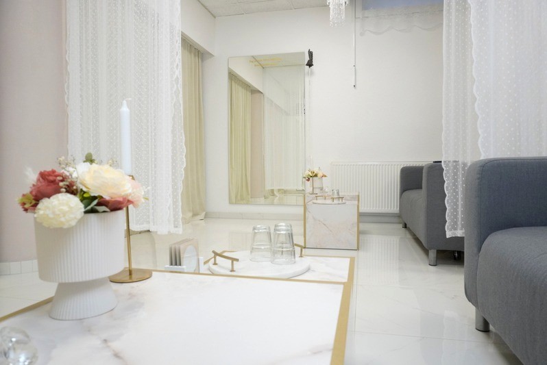 Tax-free wedding dress shop in Homburg near Ramstein accepting VAT forms.