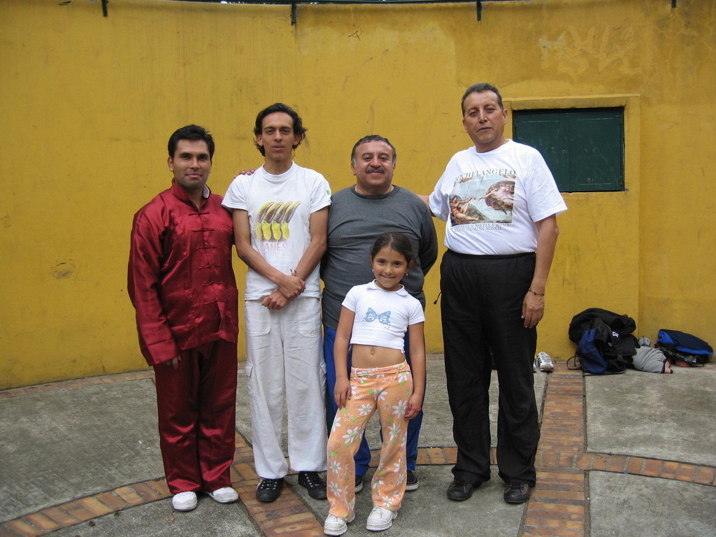 ALUMNOS TAI CHI