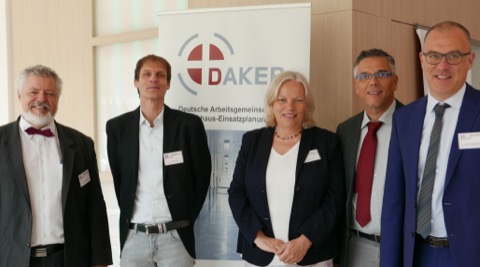 v. l.: Prof. Alex Lechleuthner, Dr. Felix Kolibay, Dr. Katja Scholtes, Günter Scholtes, Prof. Thomas Wurmb