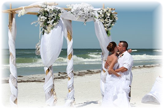 Ein Traum wird wahr bei Ihrer Hochzeit in Florida . Heiraten Sie am Strand von Siesta Key oder freuen Sie sich auf Ihre Hochzeit auf Anna Maria Island, wir kümmern uns um alle Details, kein Stress für Sie am wichtigsten Tag Ihres Lebens. 
