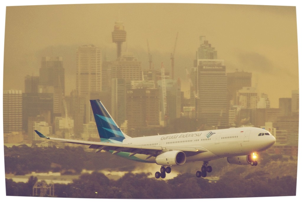 garuda landing sydney