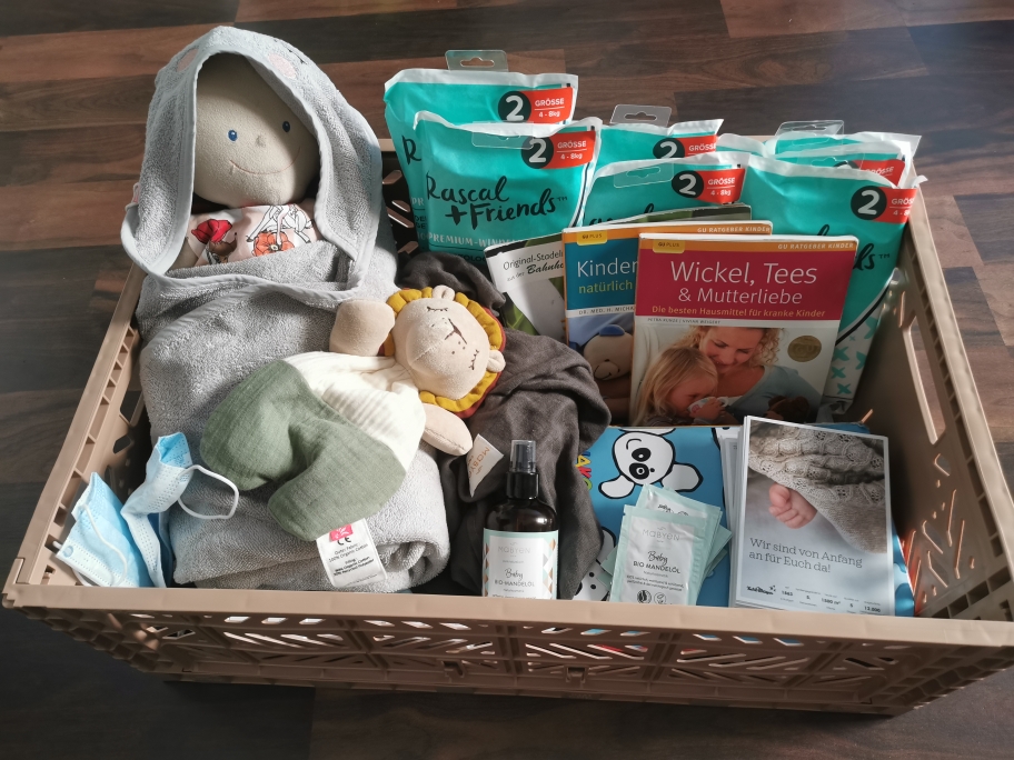 Auf geht's zum Babymassagekurs mit Geschenke für die Teilnehmer:innen 