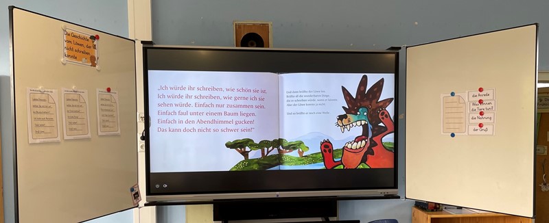 Die Klasse 1 b las die "Geschichte vom Löwen, der nicht schreiben konnte".