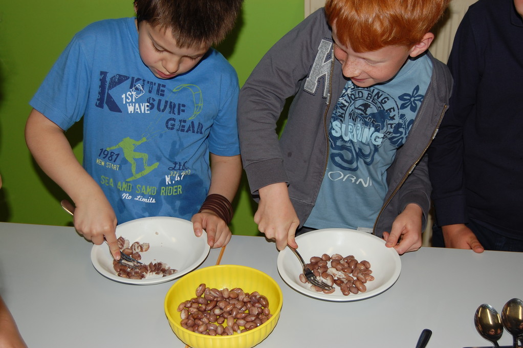 SCHIACCIAMO I FAGIOLI CON LA FORCHETTA