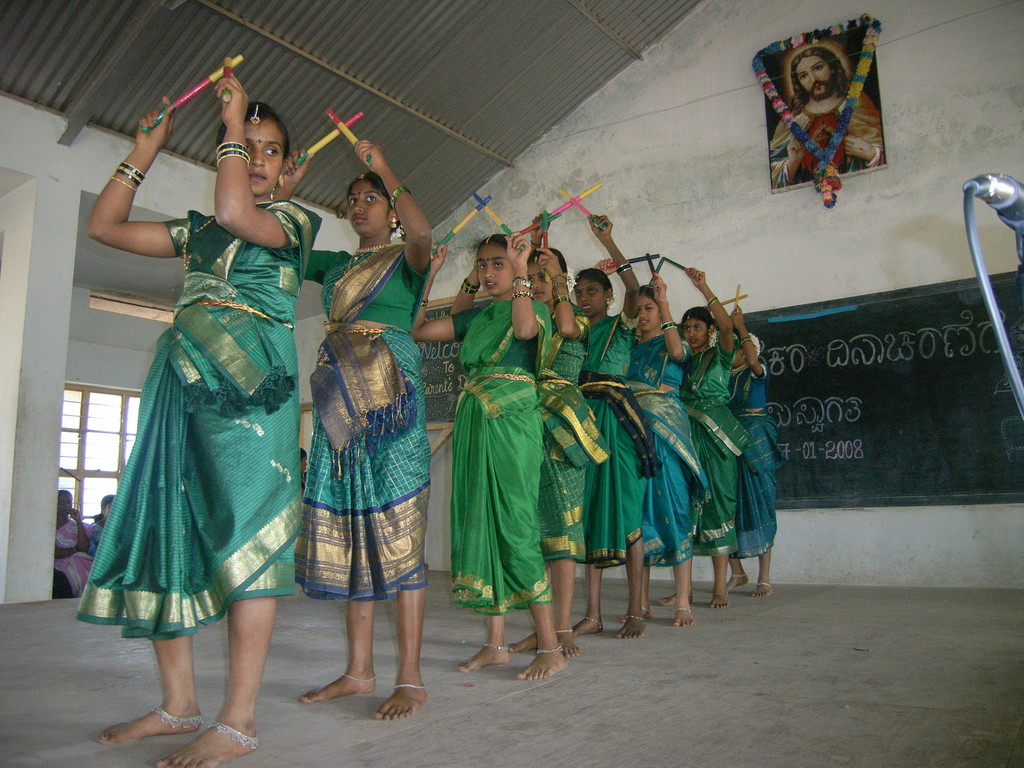 Traditionelle Tänze als Teil der Schulausbilldung