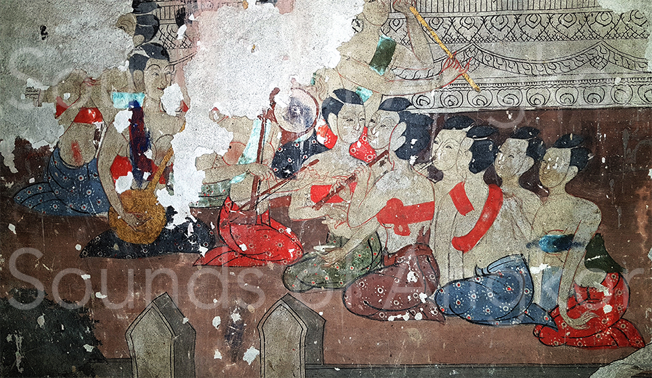 Female musicians in the scene of "The Great Departure" of Prince Siddhartha. Orchestra composed of a long-neck lute, a two-stringed fiddle and two aerophones.