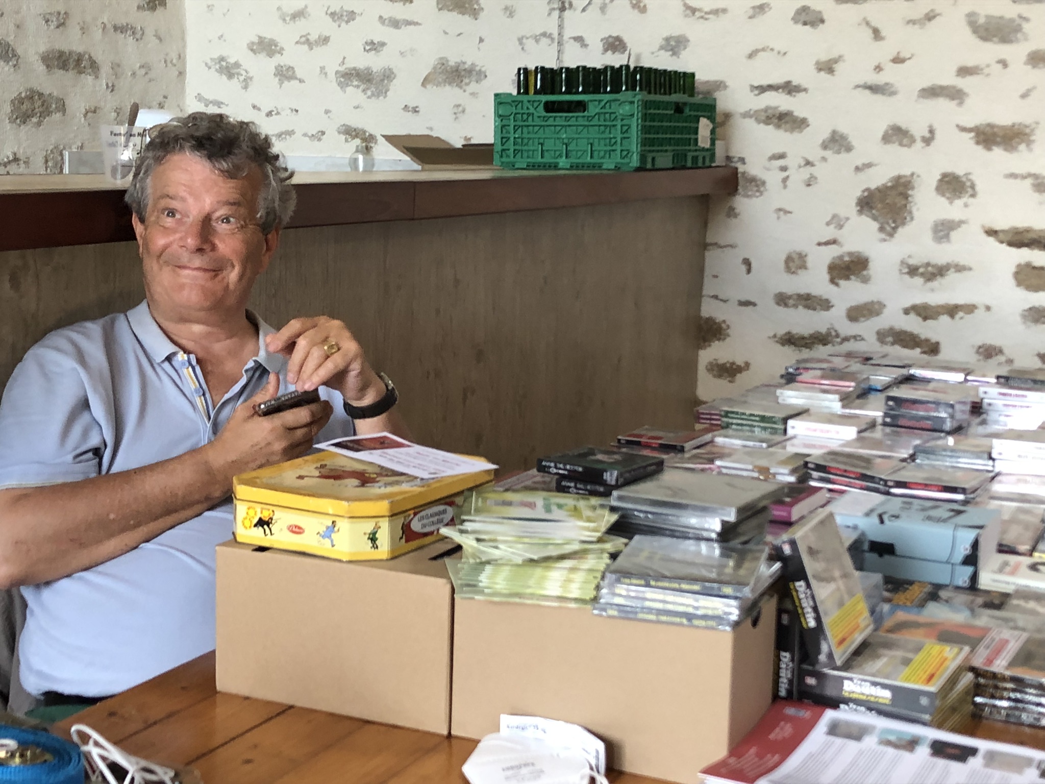 Christian De Tarlé et sa mine d'or discographique !  (photo Estelle Caumartin)
