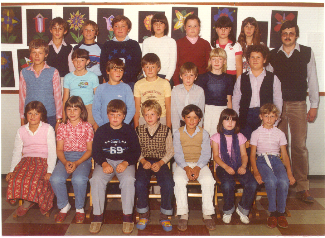 1981 / 82  *  Klasse 4b *