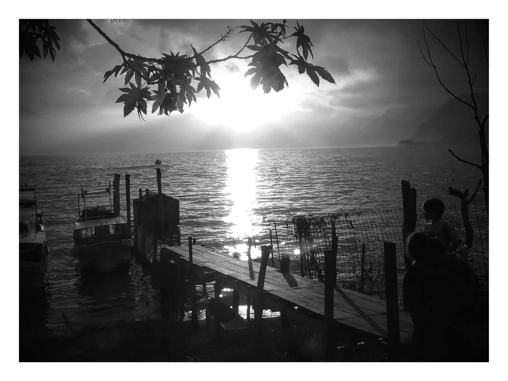 Couché de soleil sur le lac Atitlan Guatemala novembre 2015