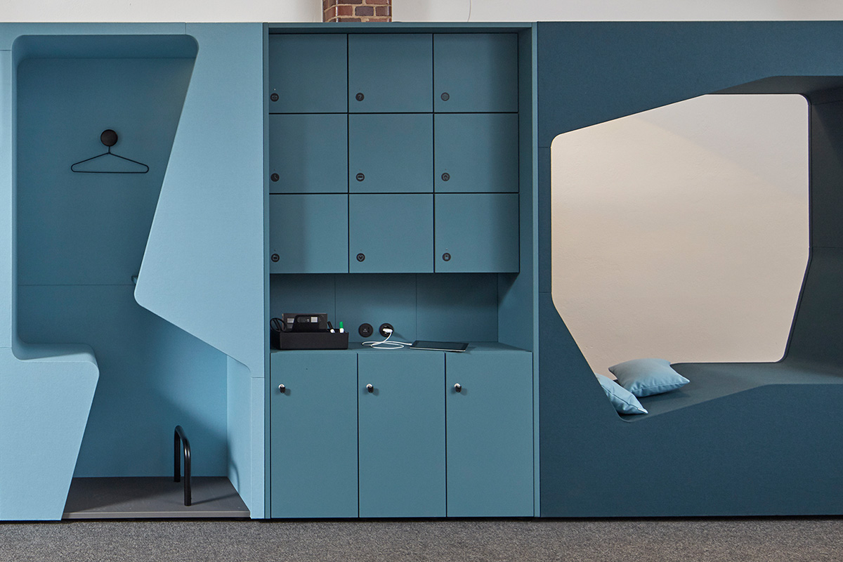 The parkour cupboard booths can be combined with werner works standard cupboards.