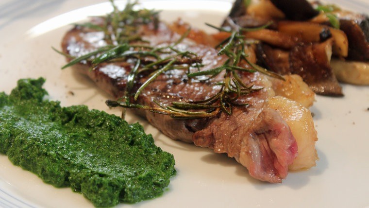Rezept: Minutensteak mit Bärlauchpesto - Rainer Sass, der NDR Fernsehkoch