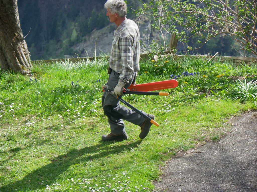 Um 16.00 Uhr ist auch der Wanderweg instand gestellt...