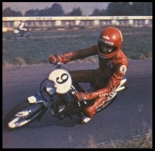 Ch Ménager sur la motobécane n°9 vainqueur avec Stéphane Guilmet de ces 24h du Mans 1983