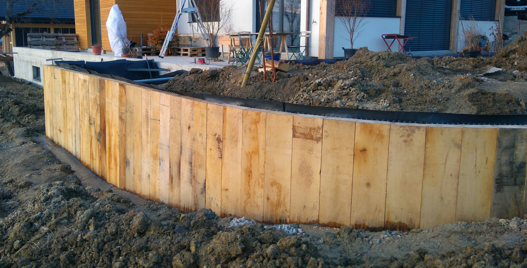 chantier - construction de murets poutres bois