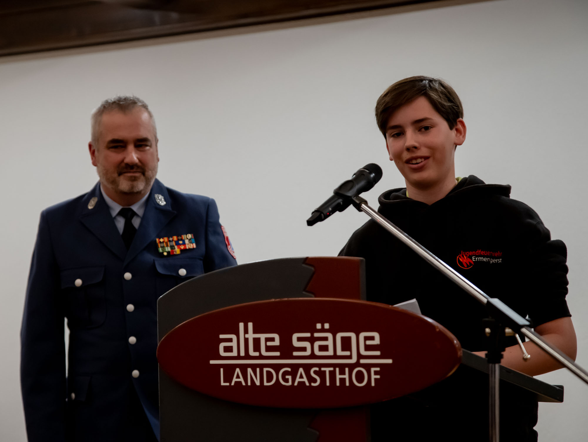 Dank der Jugendfeuer an ihre Ausbilder