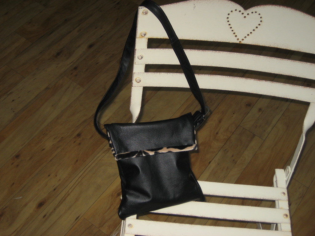 Tasche "Elfriede" edel mit schwarem Leder und Fell