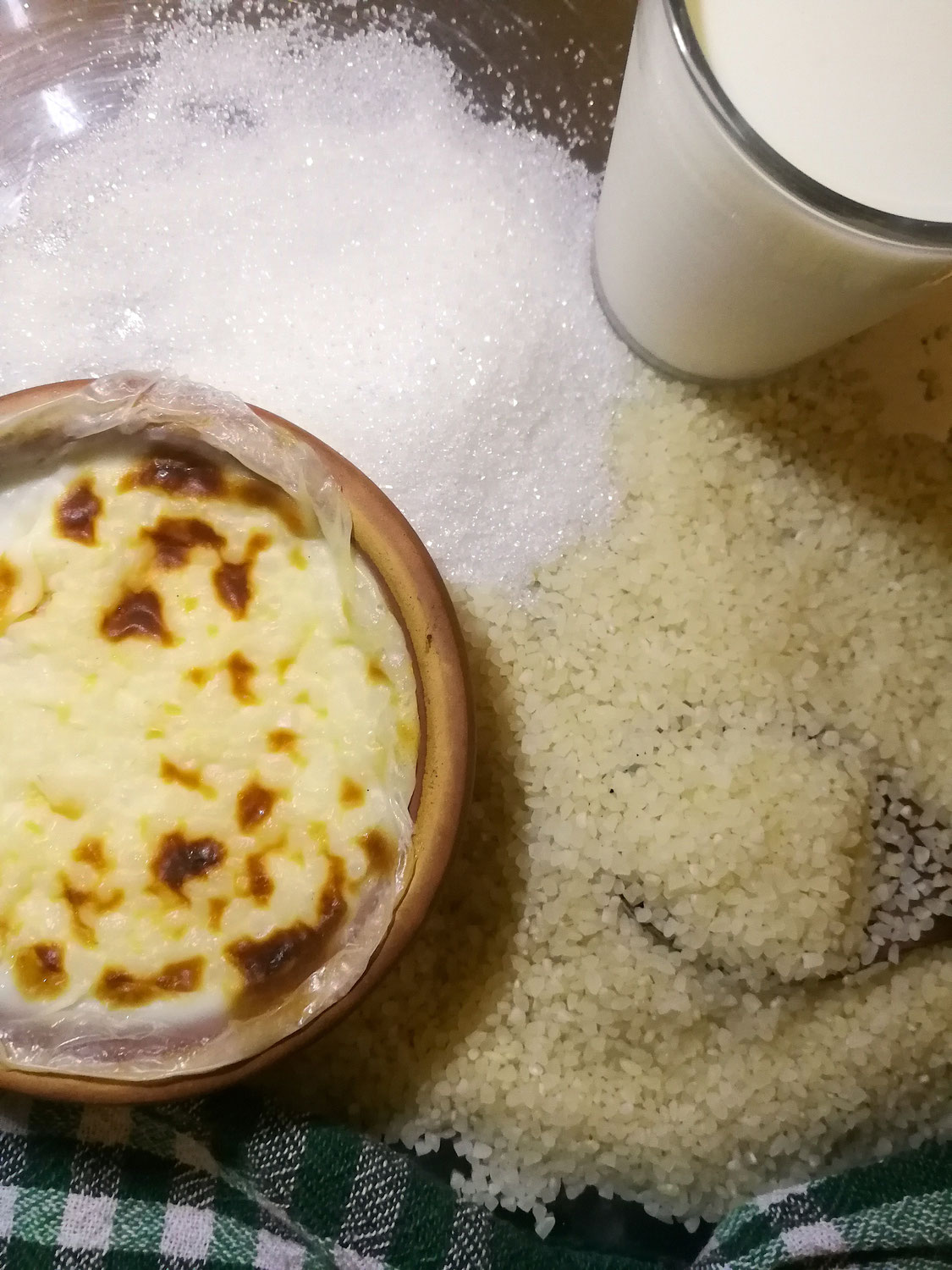 Turkish rice pudding (Sütlac): one recipe, two variations