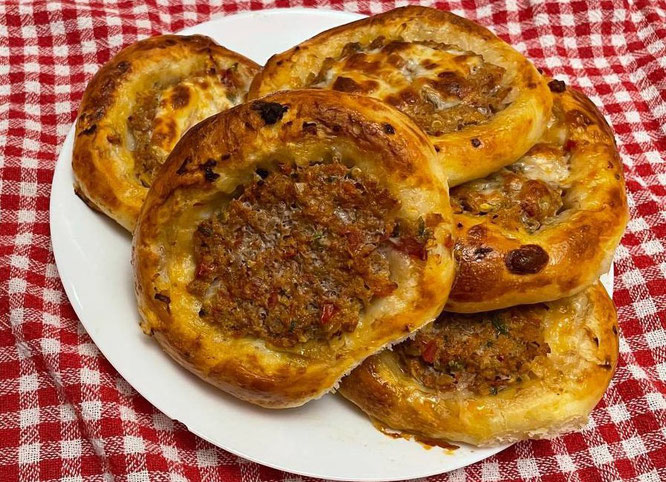 cantik recipe pide with ground meat