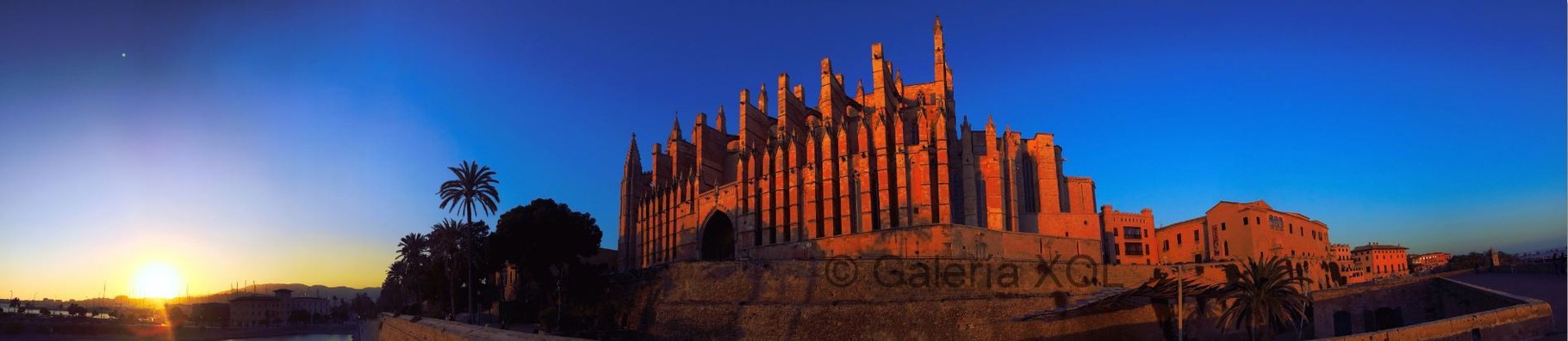 Al Atardecer (Beim Sonnenuntergang) - Catedral Palma de Mallorca