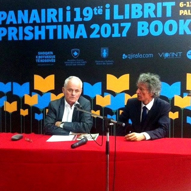 Fotografi : Behar Gjoka & Abdullah Zeneli / Panairi i Librit Prishtinë 