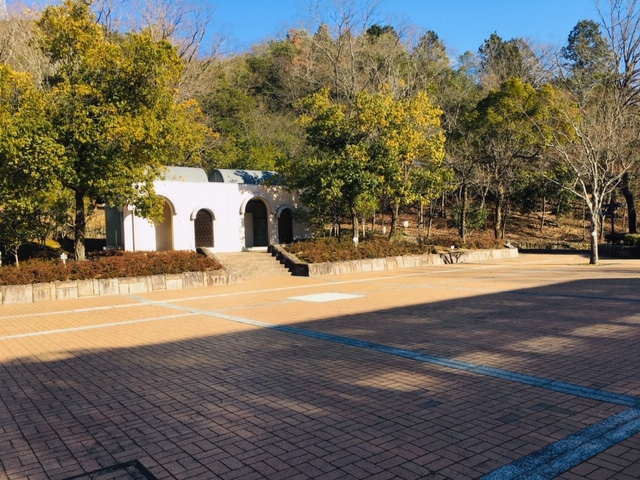 都市緑化植物園＿トイレ・授乳室・駐車場